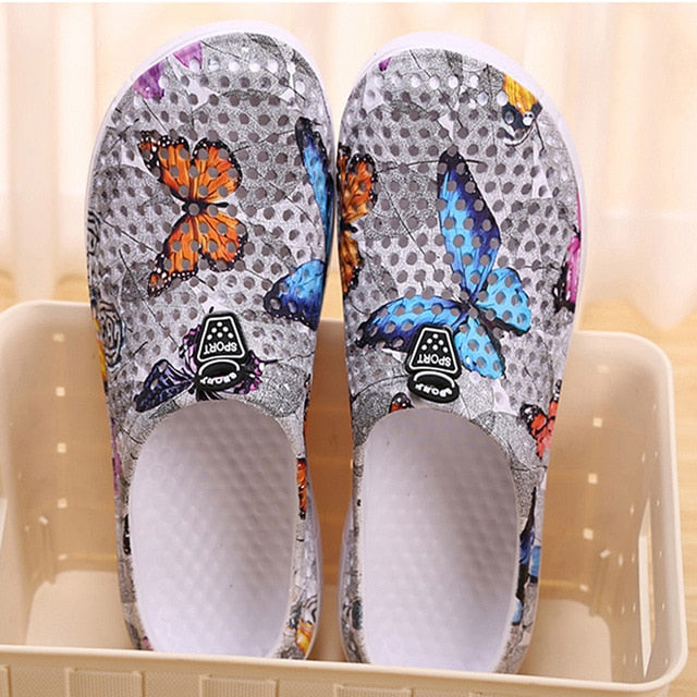 Women casual Clogs Breathable shoes